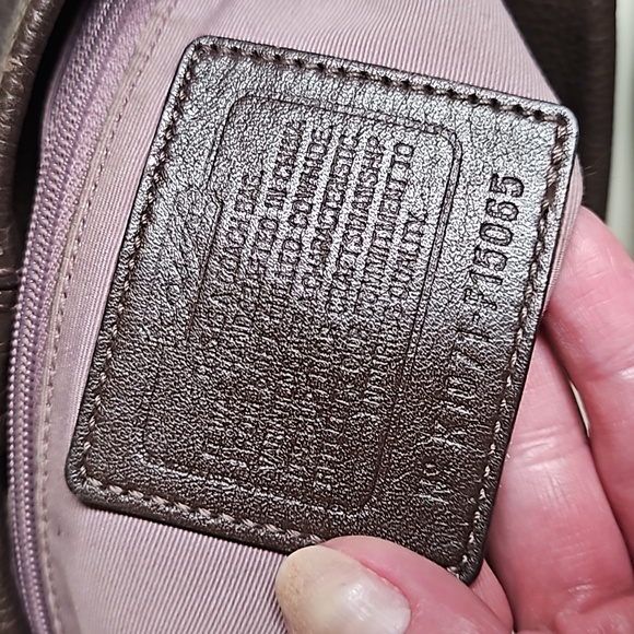 Coach Vintage Leather Shoulder Bag - Picture 16 of 17